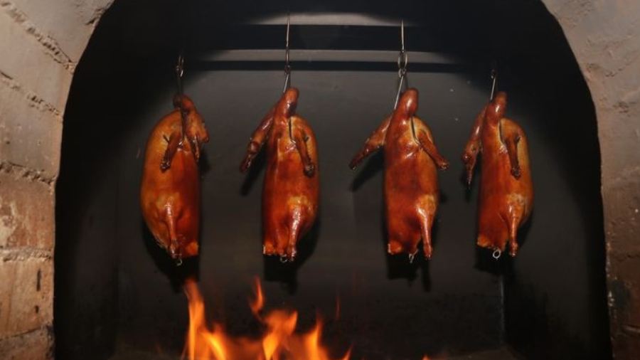 大燚果木烧鹅·明炉头牌清远鸡(山湖城店)