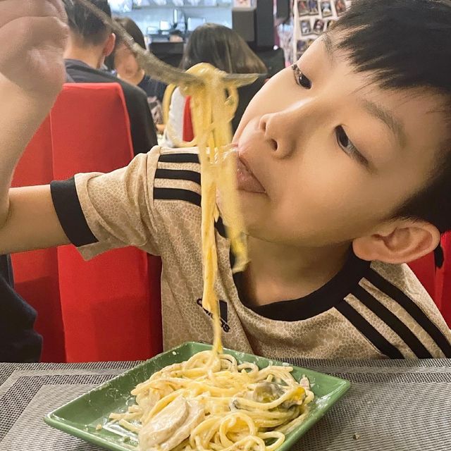 曼迷踩場之足球主題餐廳