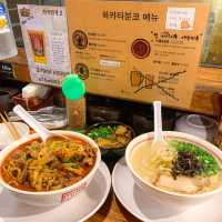 차돌이 잔뜩 들어간 라멘'하카타분코'