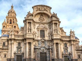 Vuelos desde Málaga a Aeropuerto de Santiago de Compostela