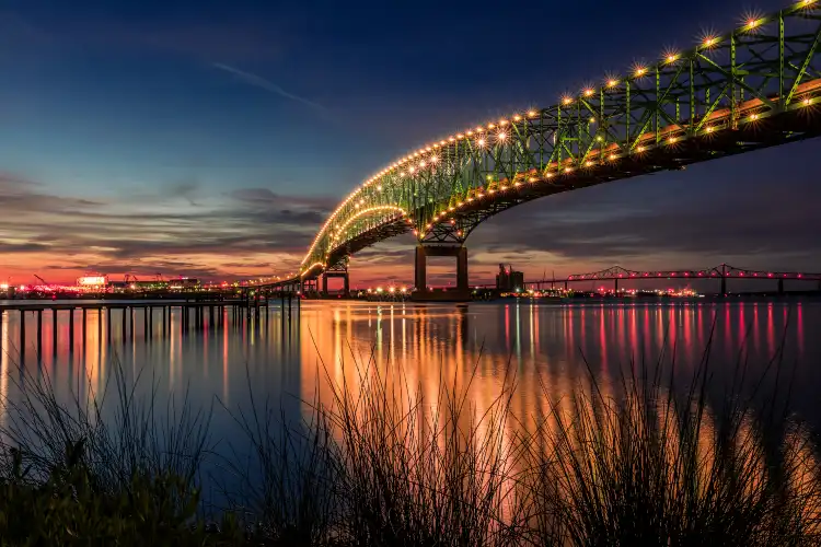 Các khách sạn gần Peace Bridge