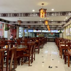 府东风味名吃城(府东街店) User Photo