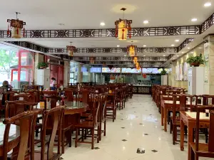 府东风味名吃城(府东街店)