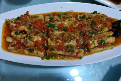 健硕酒店铜锅鱼庄