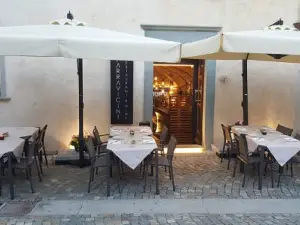 Parravicini Restaurant e Wine Bar