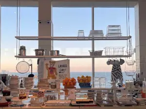 Cafe Layered Jeju Branch