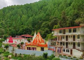 Hotels near Kainchi Dham Neem Karoli Baba Ashram