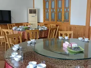 青瓦山庄