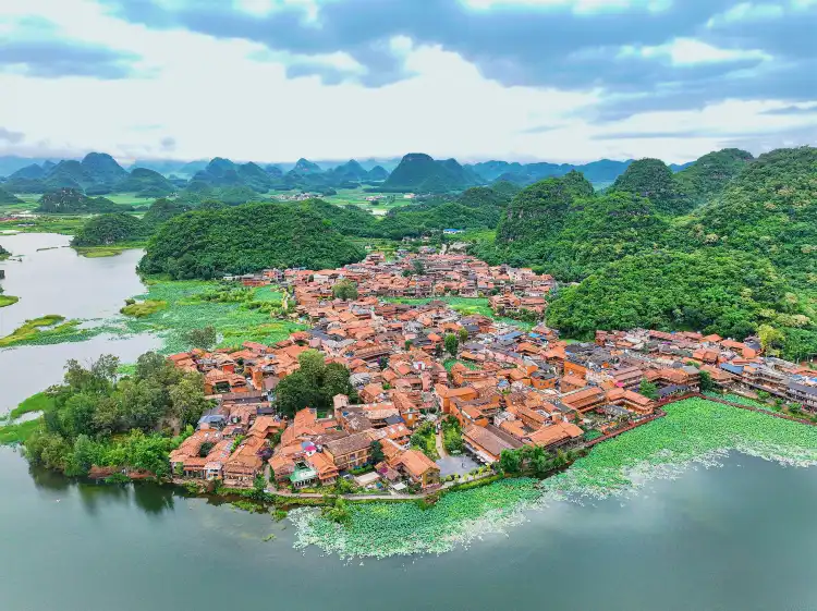 Hotels in Qiubei County