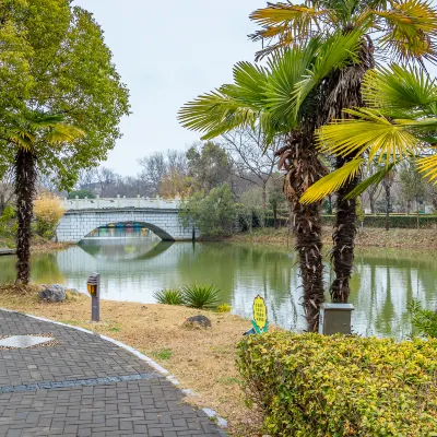 Hotels near Lvzhou Water Amusement Park