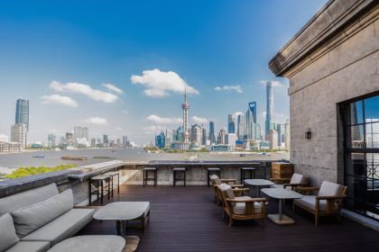 Mr & Mrs Bund by Paul Pairet