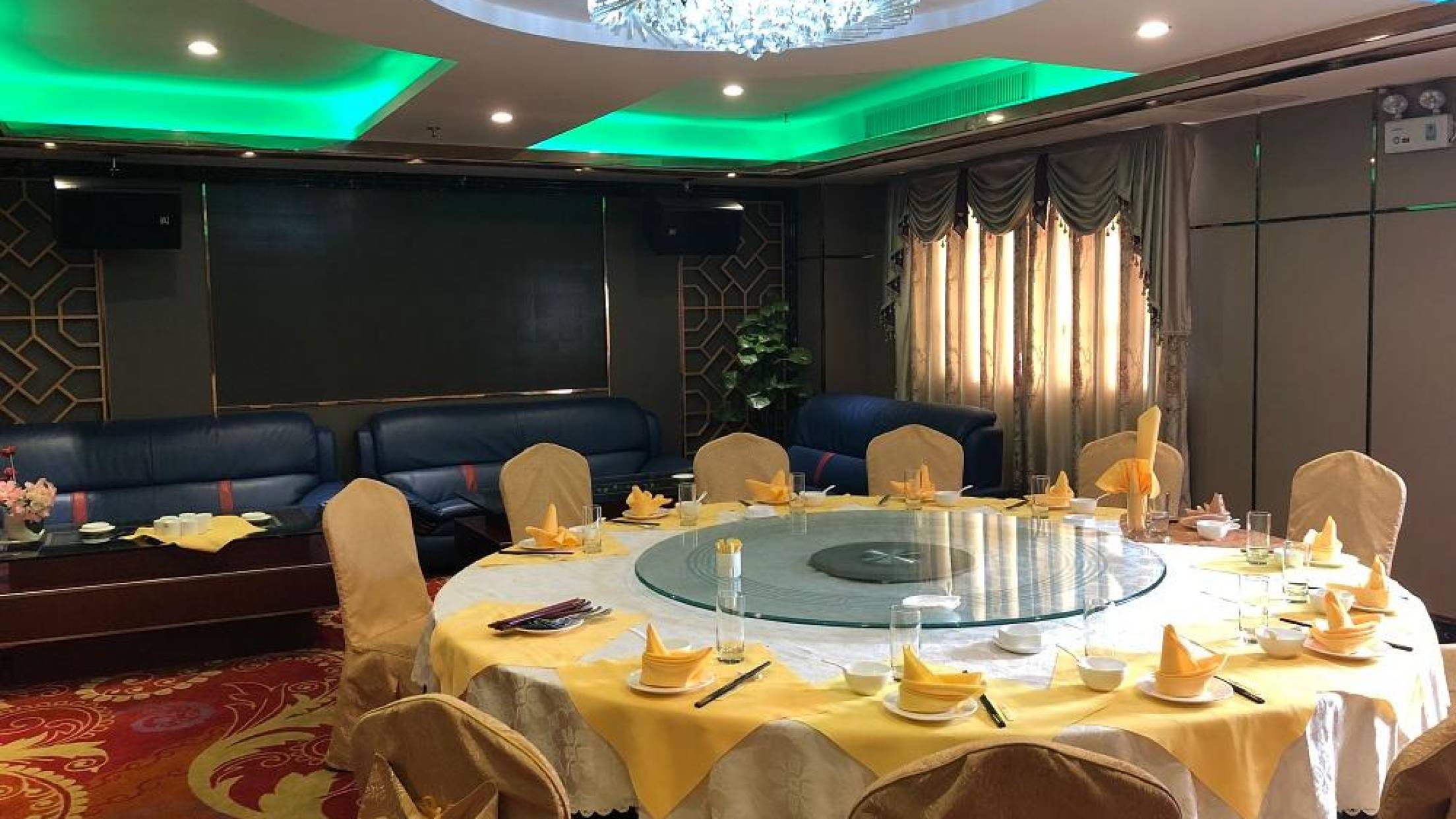 好萊灣飯店·餐廳