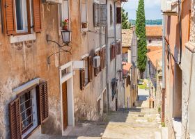 Hotels in Pula