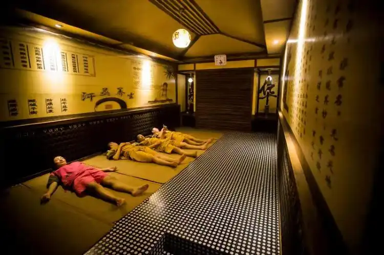 Hotels near Jiulongtan Qingsongling Canyon Scenic Area