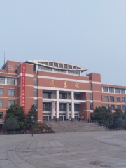 河南理工大學-世紀廣場