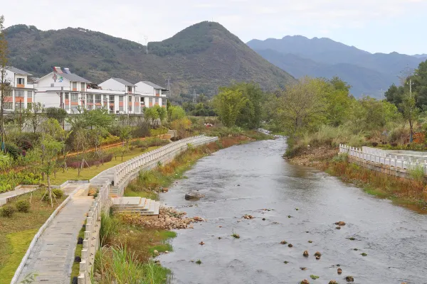 Guolong Hotel