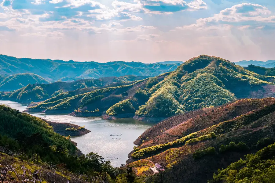 Shuifeng Lake