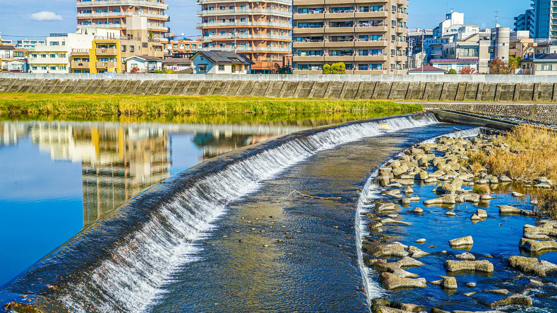 広瀬川周辺のホテル