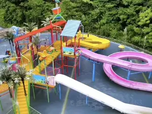 Fenghuanggu Water Amusement Park