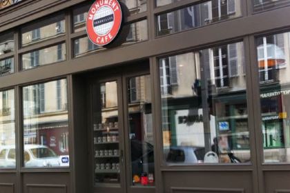 Monument Cafe Versailles