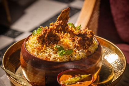 Gulati Restaurant, Pandara Road