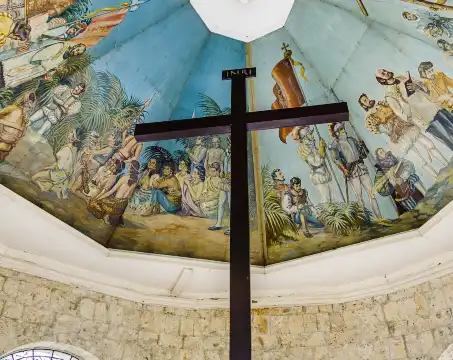 Hotels near Magellan's Cross