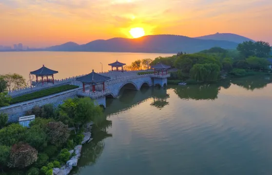 徐州雲龍湖旅遊景區畫舫船環湖觀光私享包船大小同價