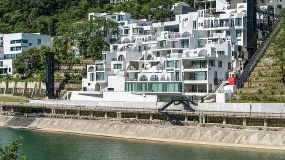 Sky City on the Cliff
