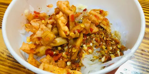 李字型大小臭豆腐