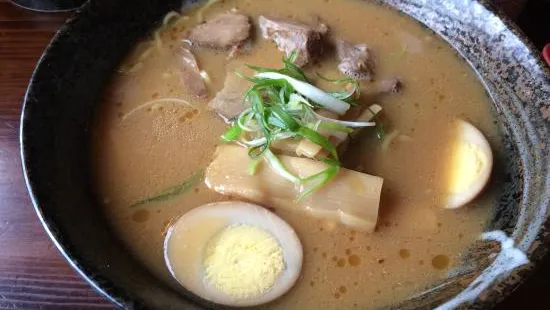 Tanpopo Ramen and Sake Bar