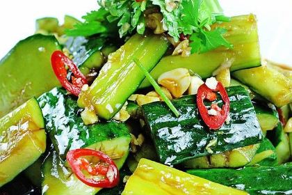 YI JIA YI NONG GU LE