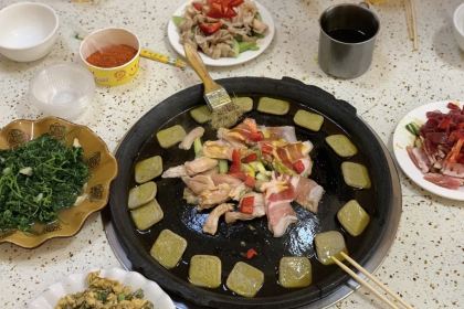 苗家特色土烙鍋