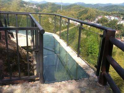 Qiu'ao Glass Walkway