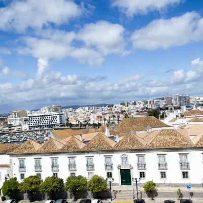 Hotel dekat Igreja de Nossa Senhora do Pe da Cruz