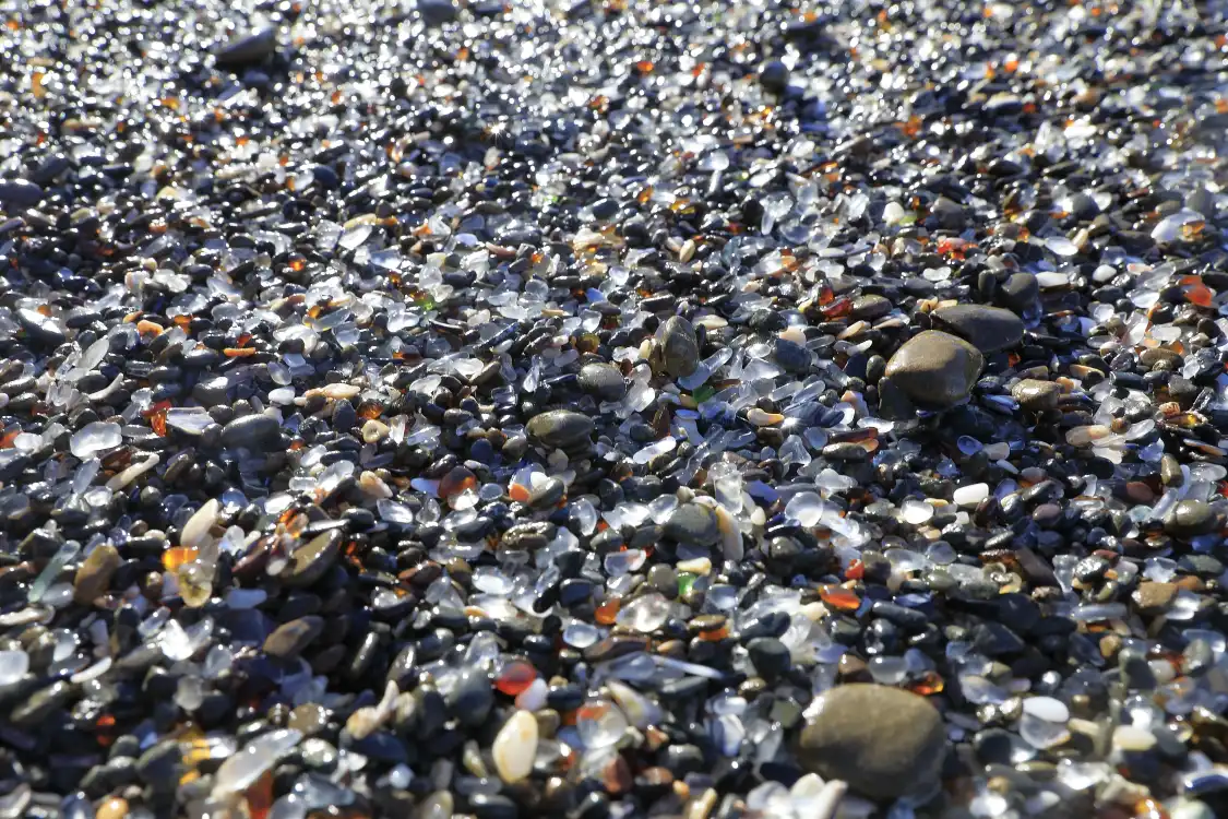 Hotels near Glass Beach