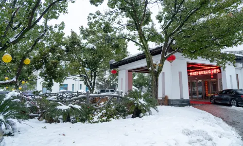 No.1 Spring Floating Hot Spring