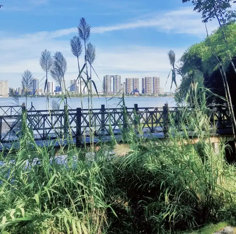Hotels near Sanhu Lianjiang Reservoir