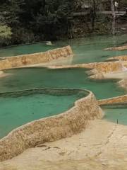 Huanglong Cave