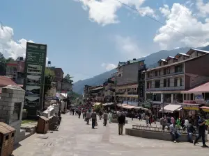 Manali Bazaar