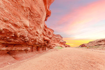West Dreamy Valley