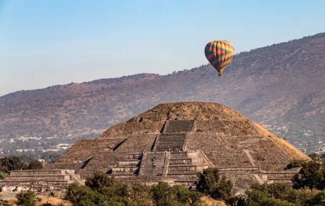 Hot air ballooning in Mexico