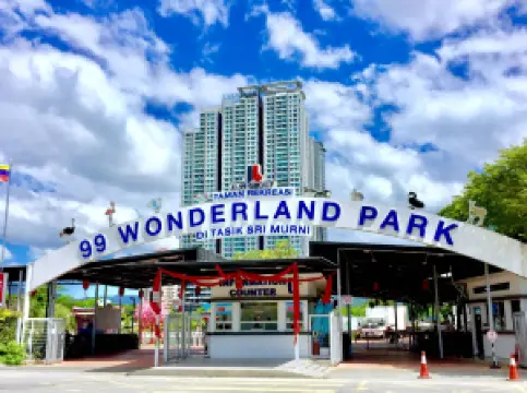 99 Wonderland Park