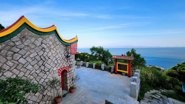 龙角峰伍位灵公庙