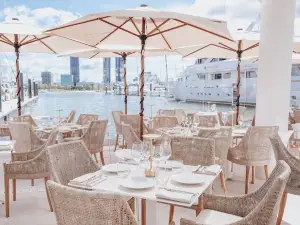 MĀRE Restaurant by La Luna