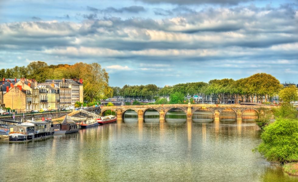 London to Angers Flights