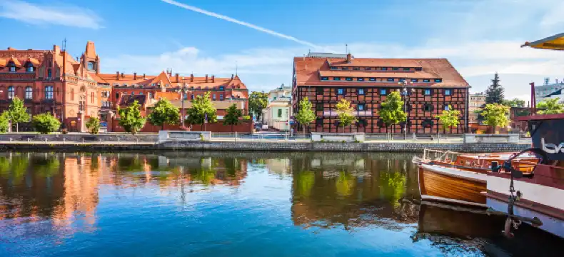 Hotels near Granaries