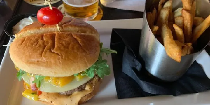 Aulde Dubliner & Pour House