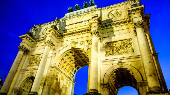 巴黎埃菲爾鐵塔+凱旋門+香榭麗舍大街+羅浮宮+巴黎聖母院日遊