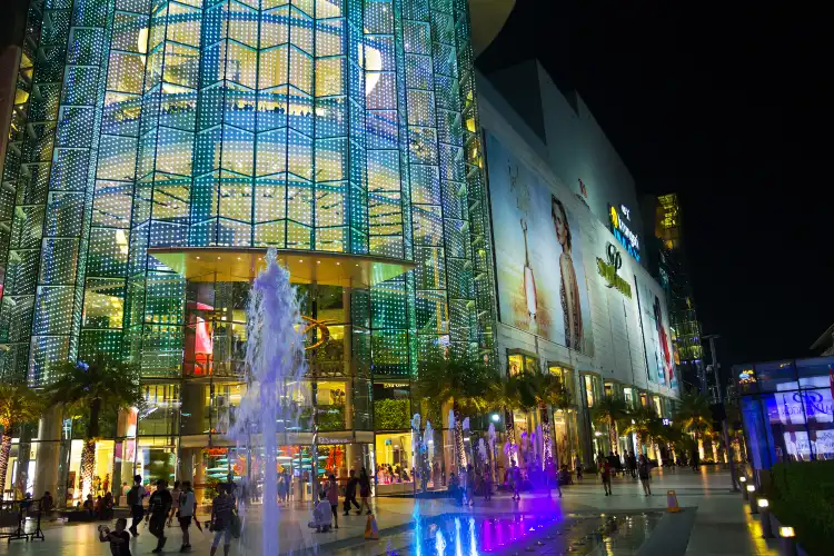 Hotels near Siam Square One