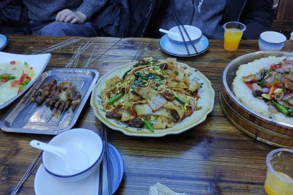 金洲美食(党校路店)